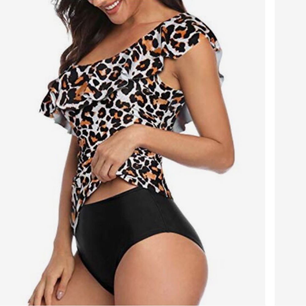 Women’s One Shoulder Two Piece Slimming Tankini Top and Black Bottoms Size M